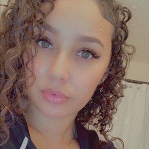 Meet your Posher, Daria